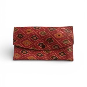 Chic Red and Orange Patterned Clutch